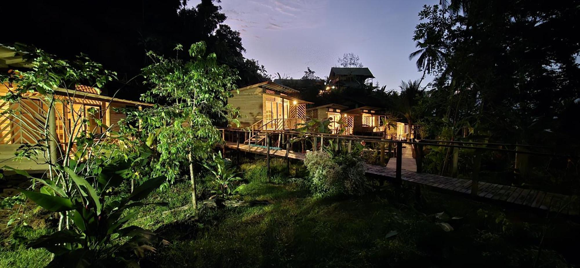 Pacific Nuqui Lodge Exterior photo